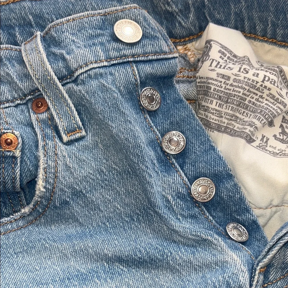 Levi’s 501 Denim High Rise Distressed Women’s shorts Jean Blue 26 - Picture 7 of 9